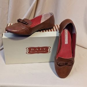 B.A.I.T. women's flats